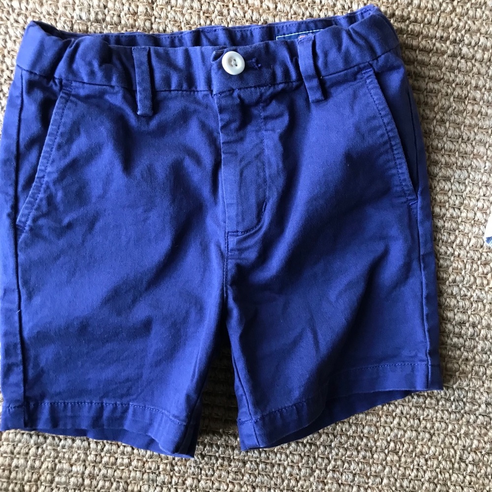 Boys Gently used vineyard vines size 4T shorts